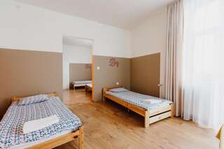 Хостелы Hostel Tara Краков Номер-студио (для 9 взрослых)-8